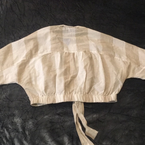 Cropped button up - Picture 2 of 2